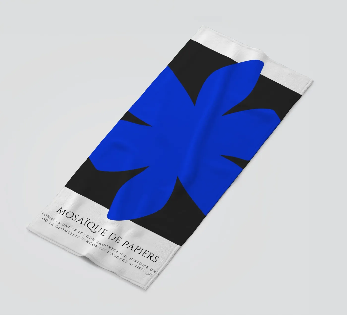 Il fiore blu telo mare da RS LAB STUDIO