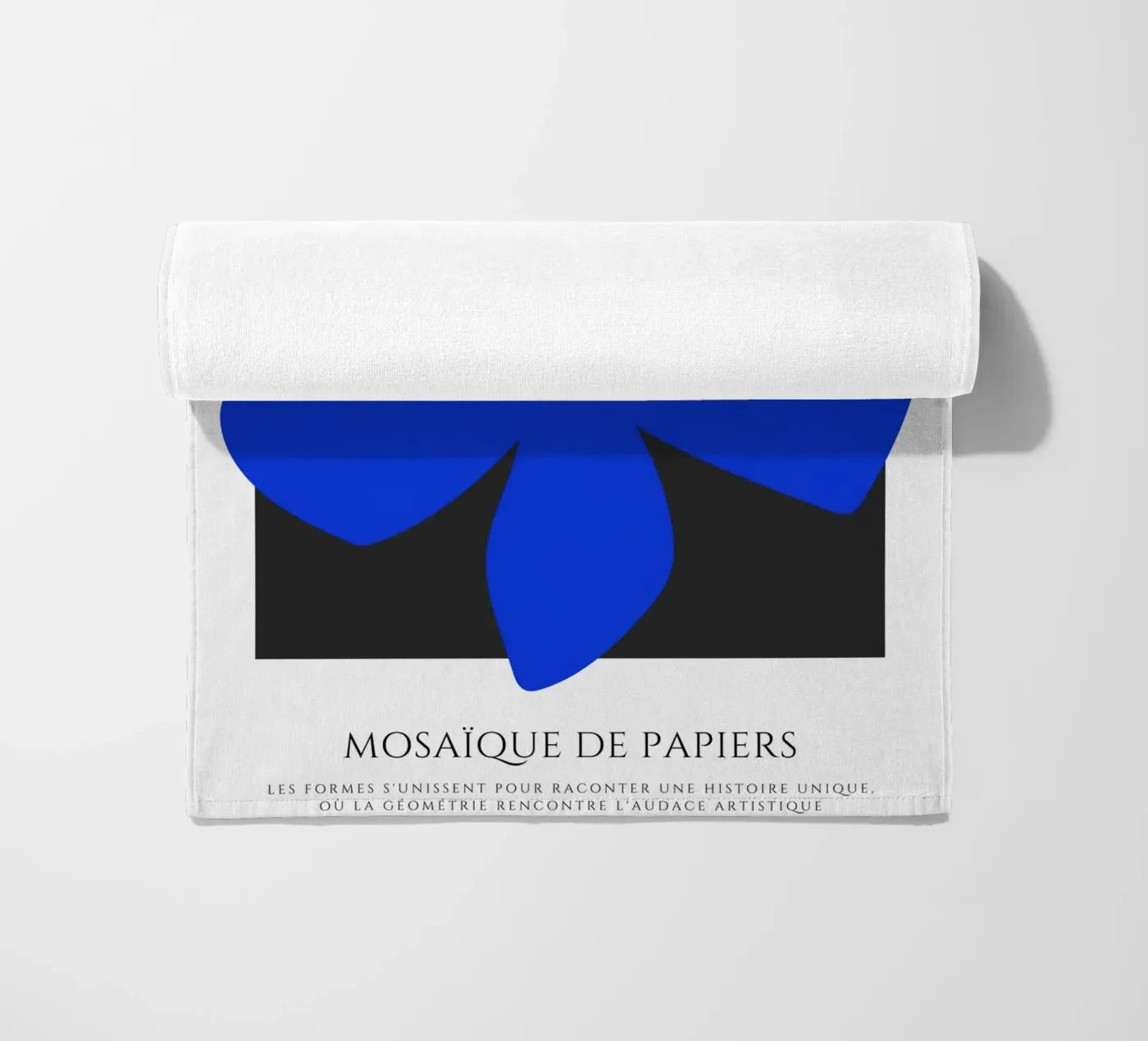 Il fiore blu telo mare da RS LAB STUDIO