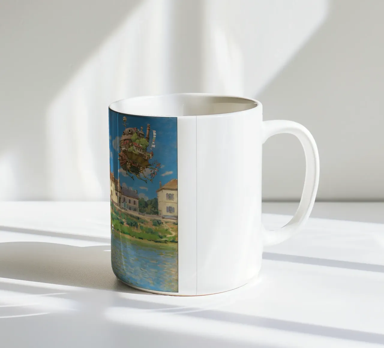 Il castello mobile di Howl in una scena impressionista tazza in ceramica da Mashtup