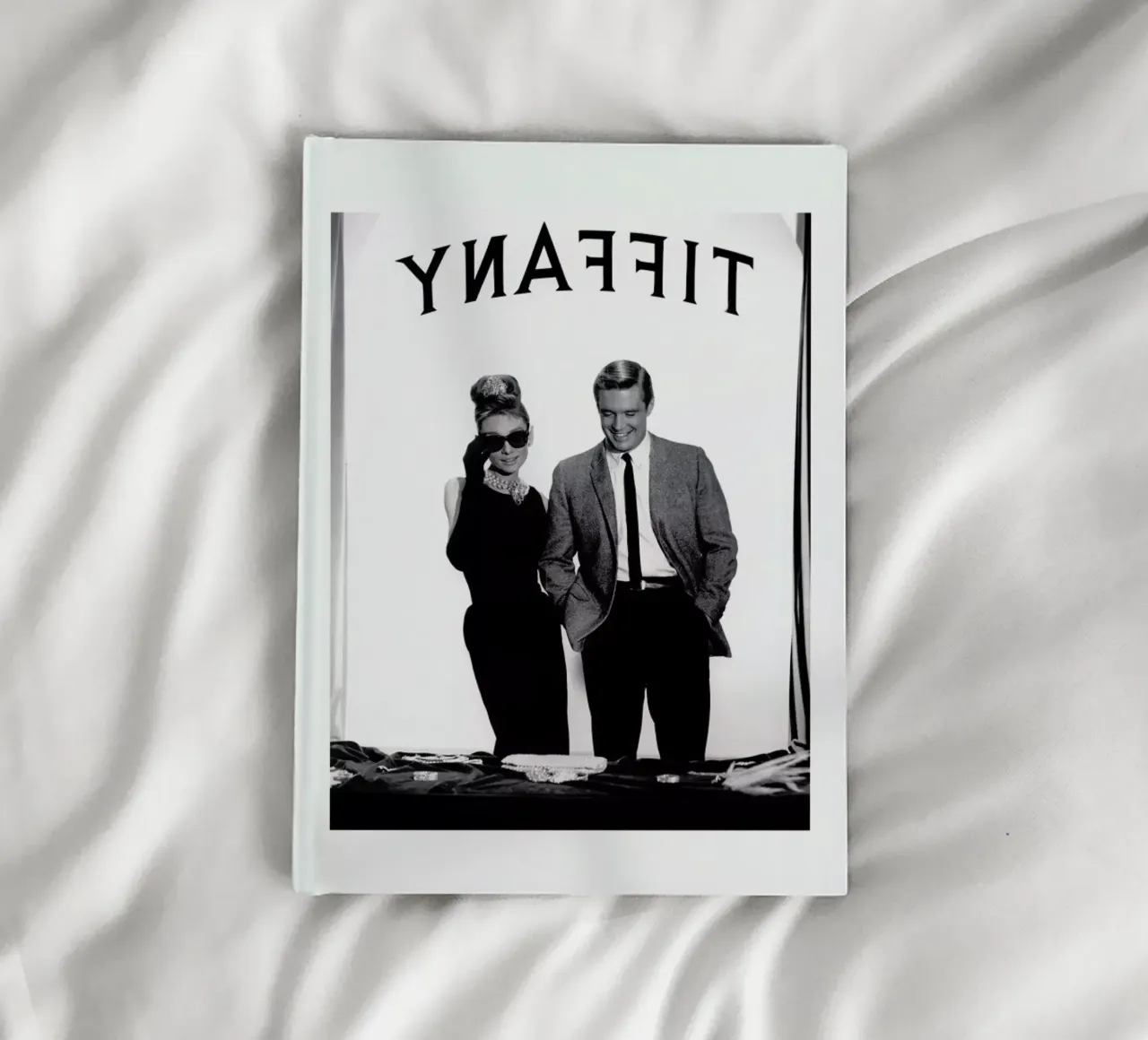 Audrey Hepburn, George Peppard in Breakfast at Tiffany's diario da Gallery Print and Art Limited