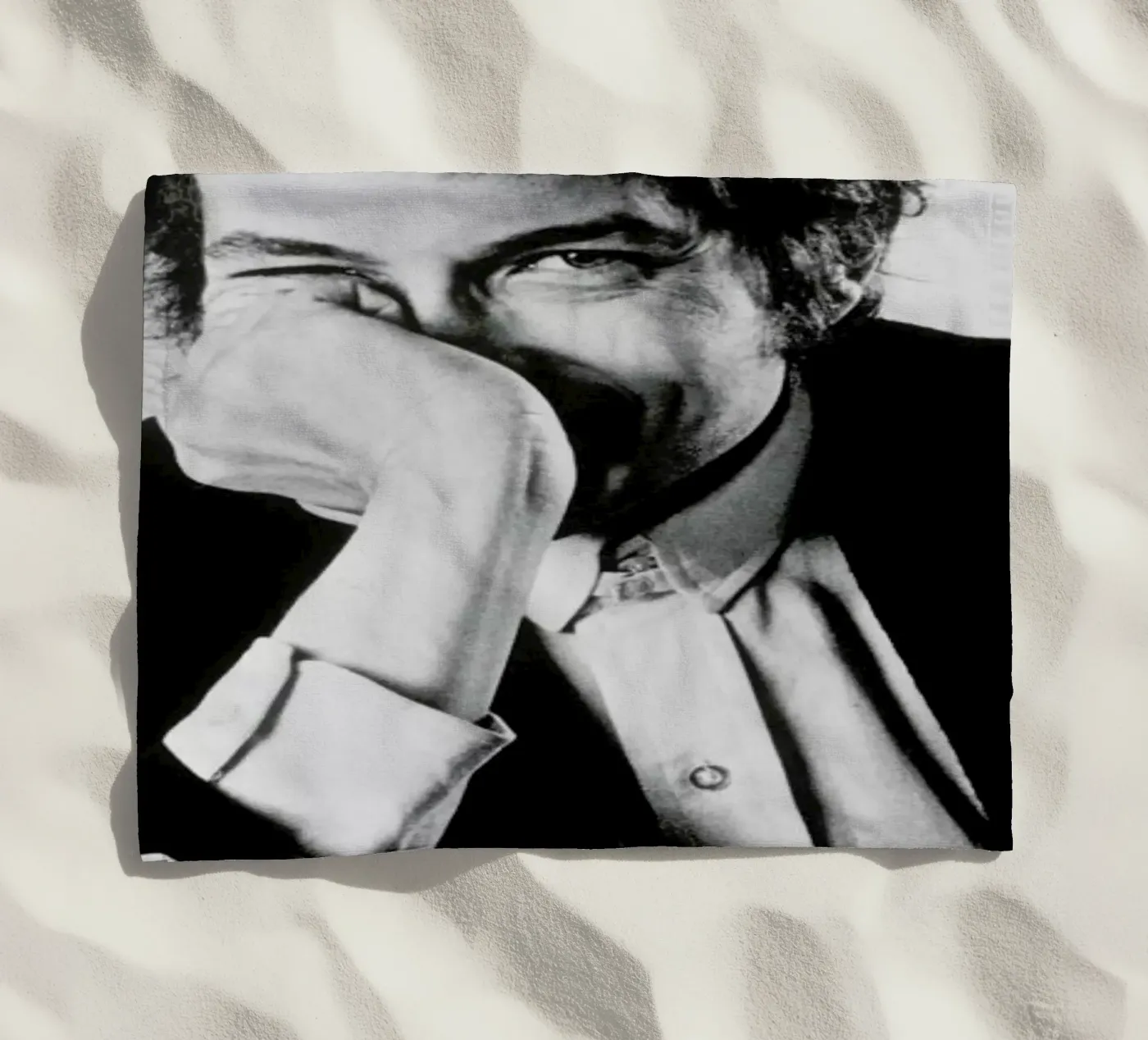 Bob Dylan strandhanddoek van Gallery Print and Art Limited