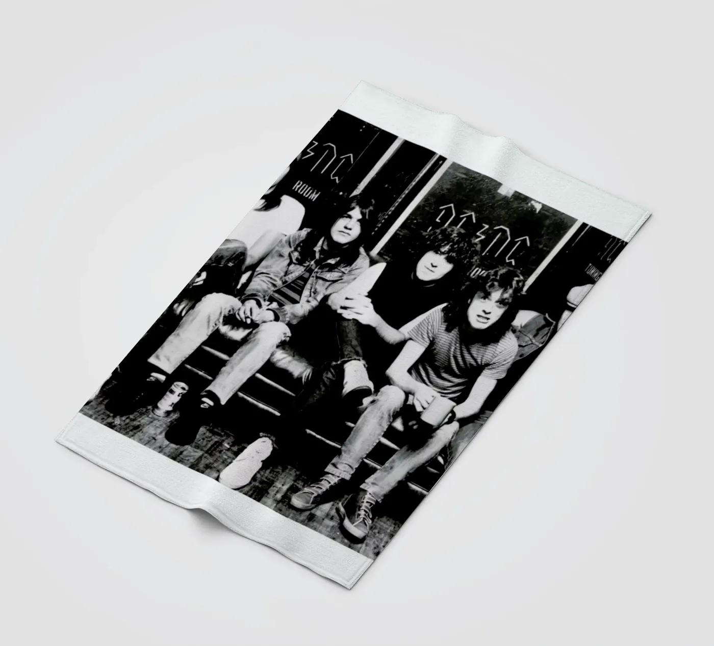 AC/DC Fleecedecke von Gallery Print and Art Limited