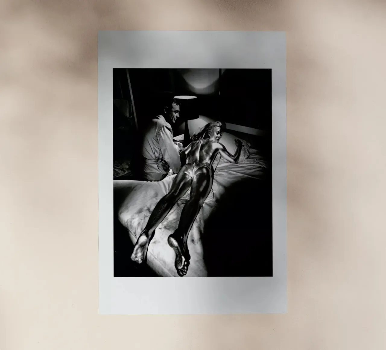 Sean Connery in Goldfinger, 1964 pellicola backlit da Gallery Print and Art Limited