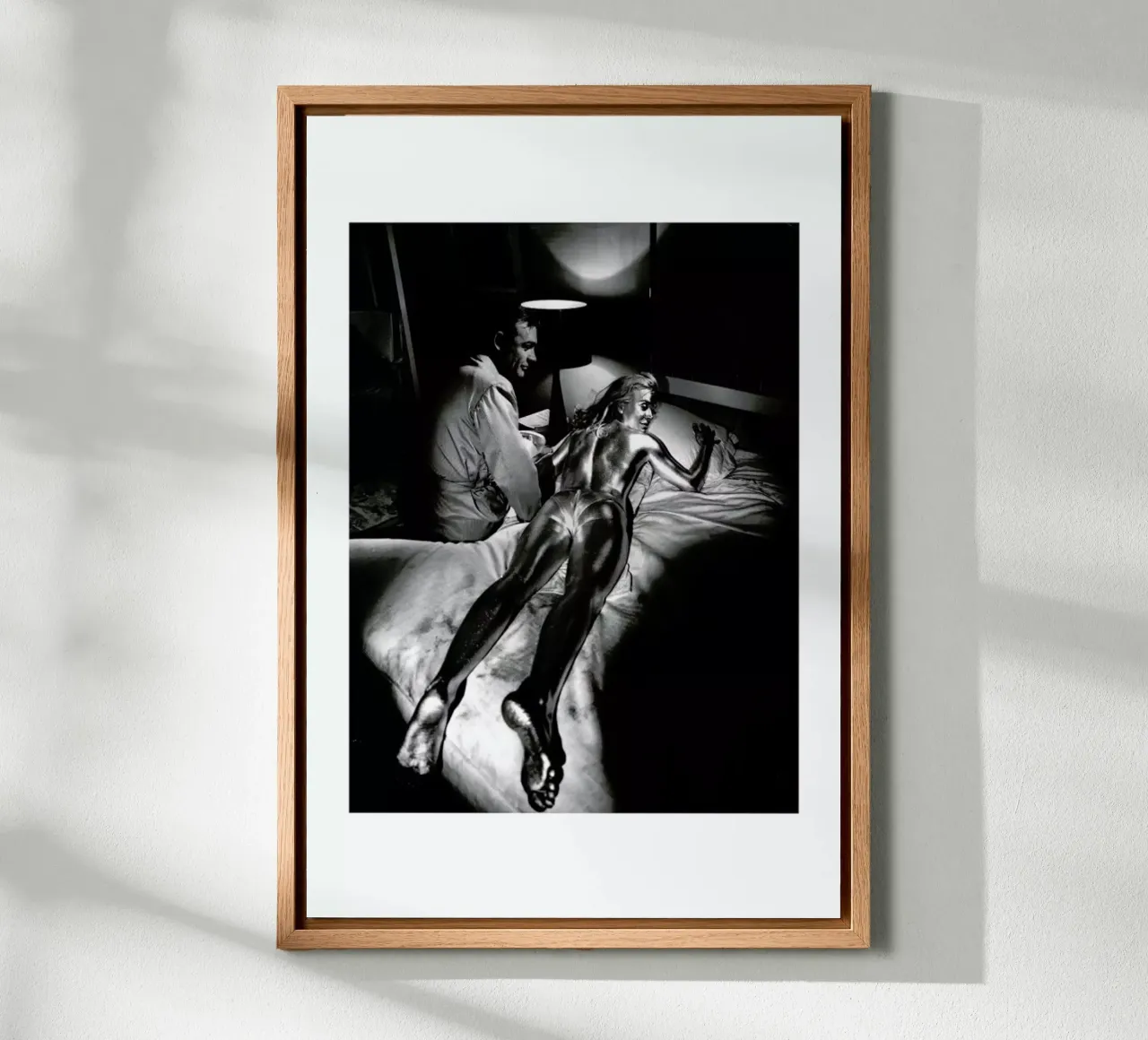 Sean Connery in Goldfinger, 1964 alluminio dibond da Gallery Print and Art Limited