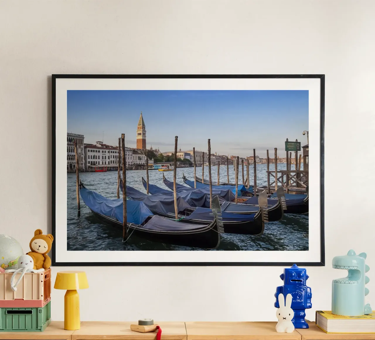 VENEZIA Canal Grande e Torre di San Marco poster con telaio in plastica da Melanie Viola