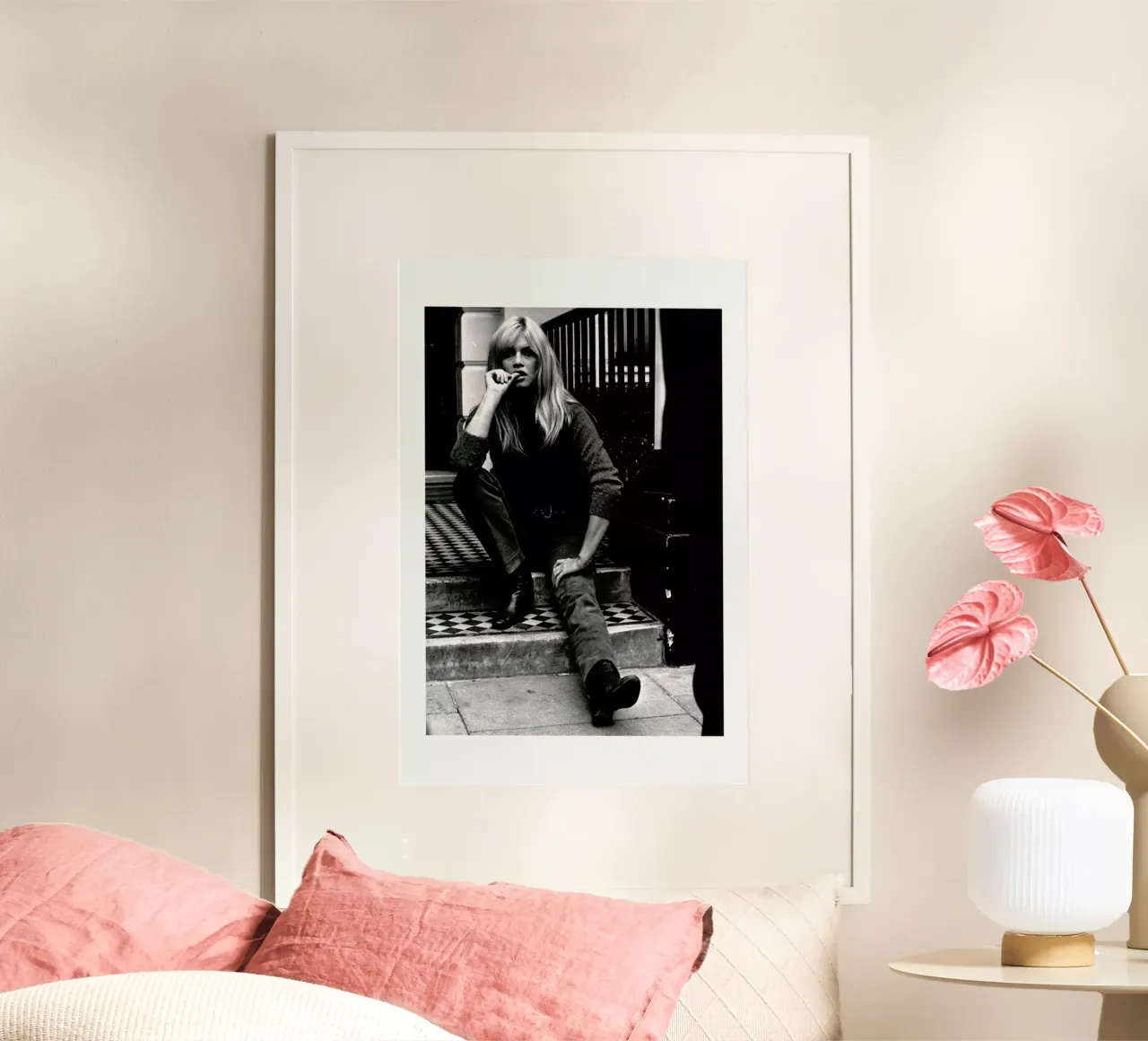 Brigitte Bardot, 1966 poster con telaio in alluminio da Gallery Print and Art Limited