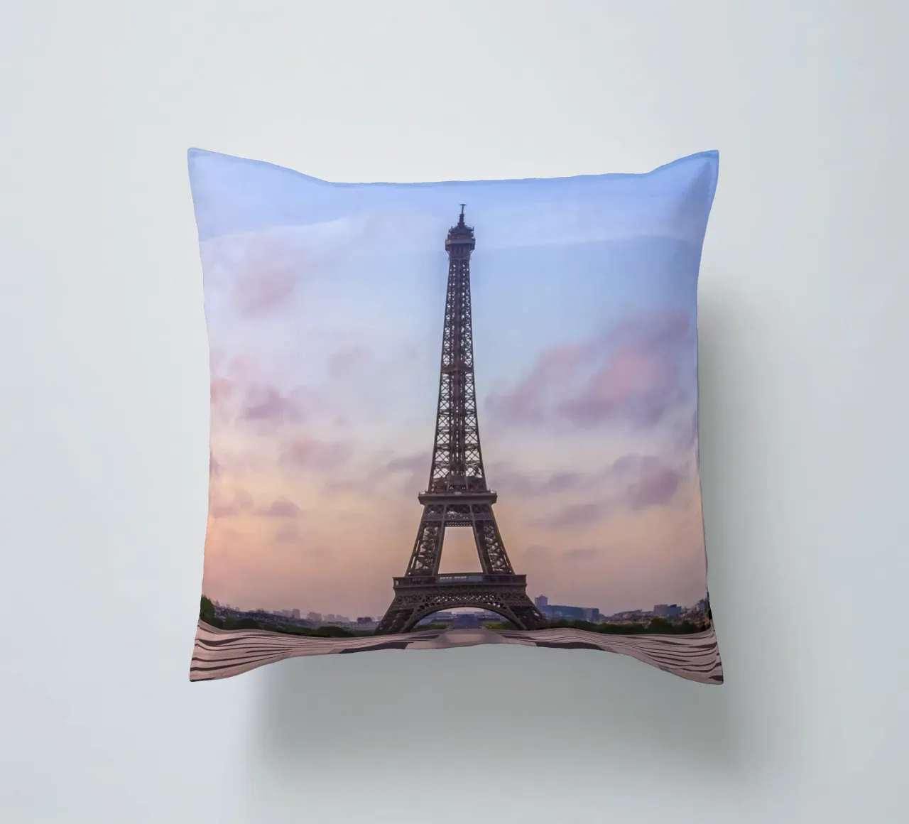 Torre Eiffel all'alba cuscino da Melanie Viola