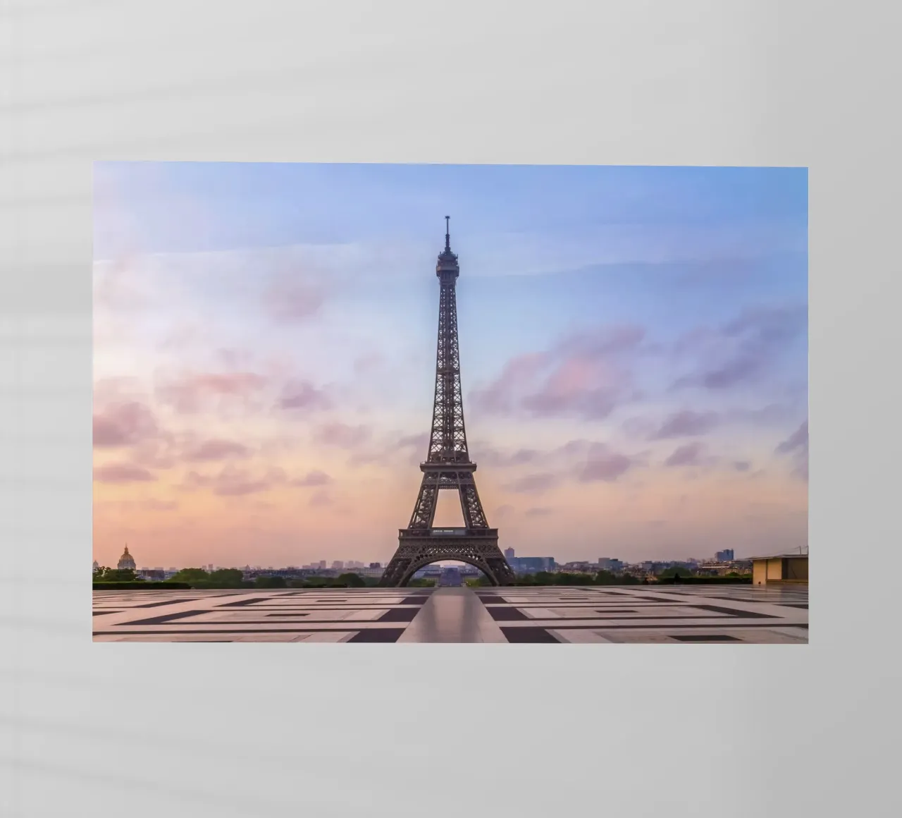 Torre Eiffel all'alba pellicola backlit da Melanie Viola