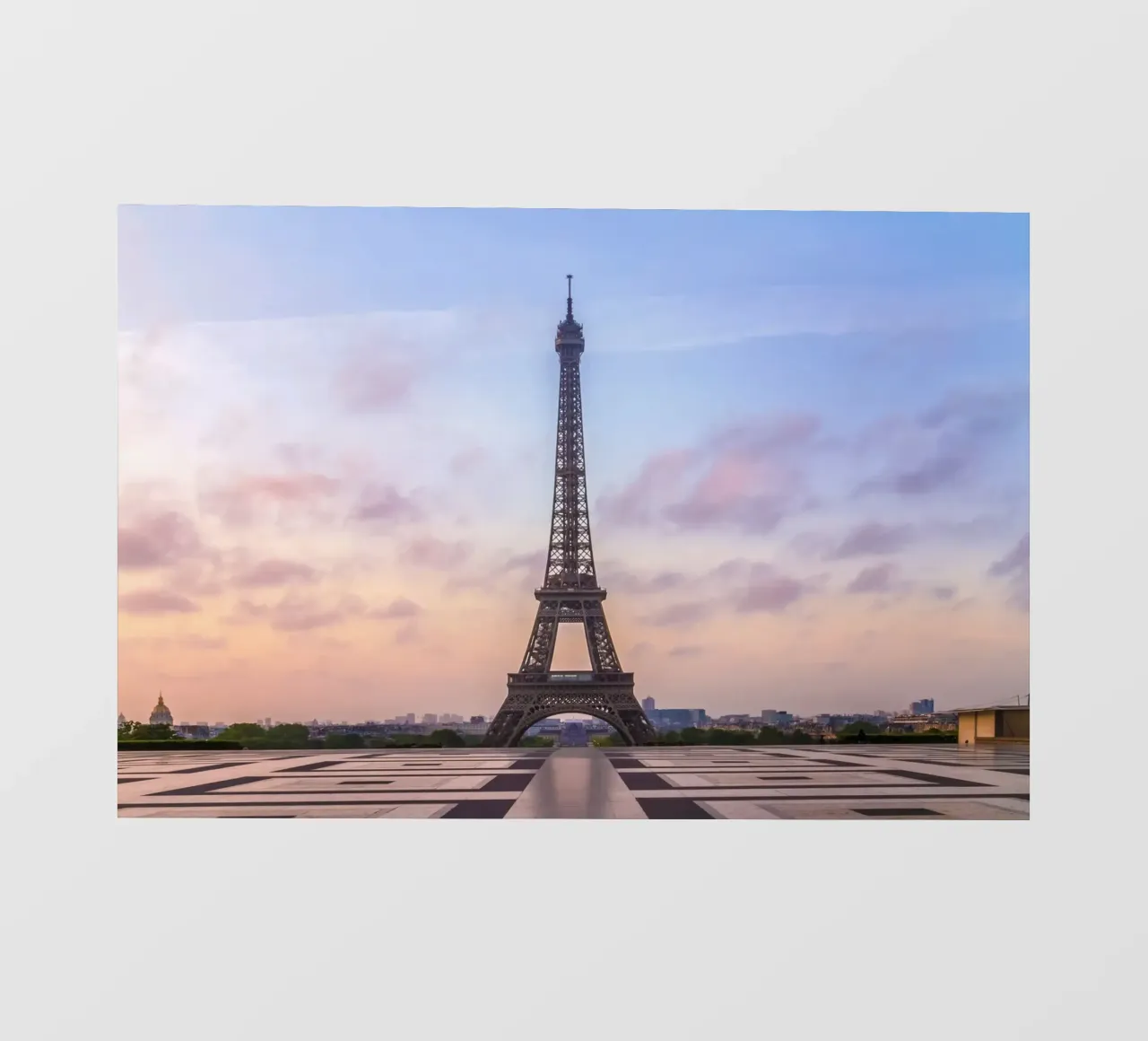 Torre Eiffel all'alba pellicola backlit da Melanie Viola
