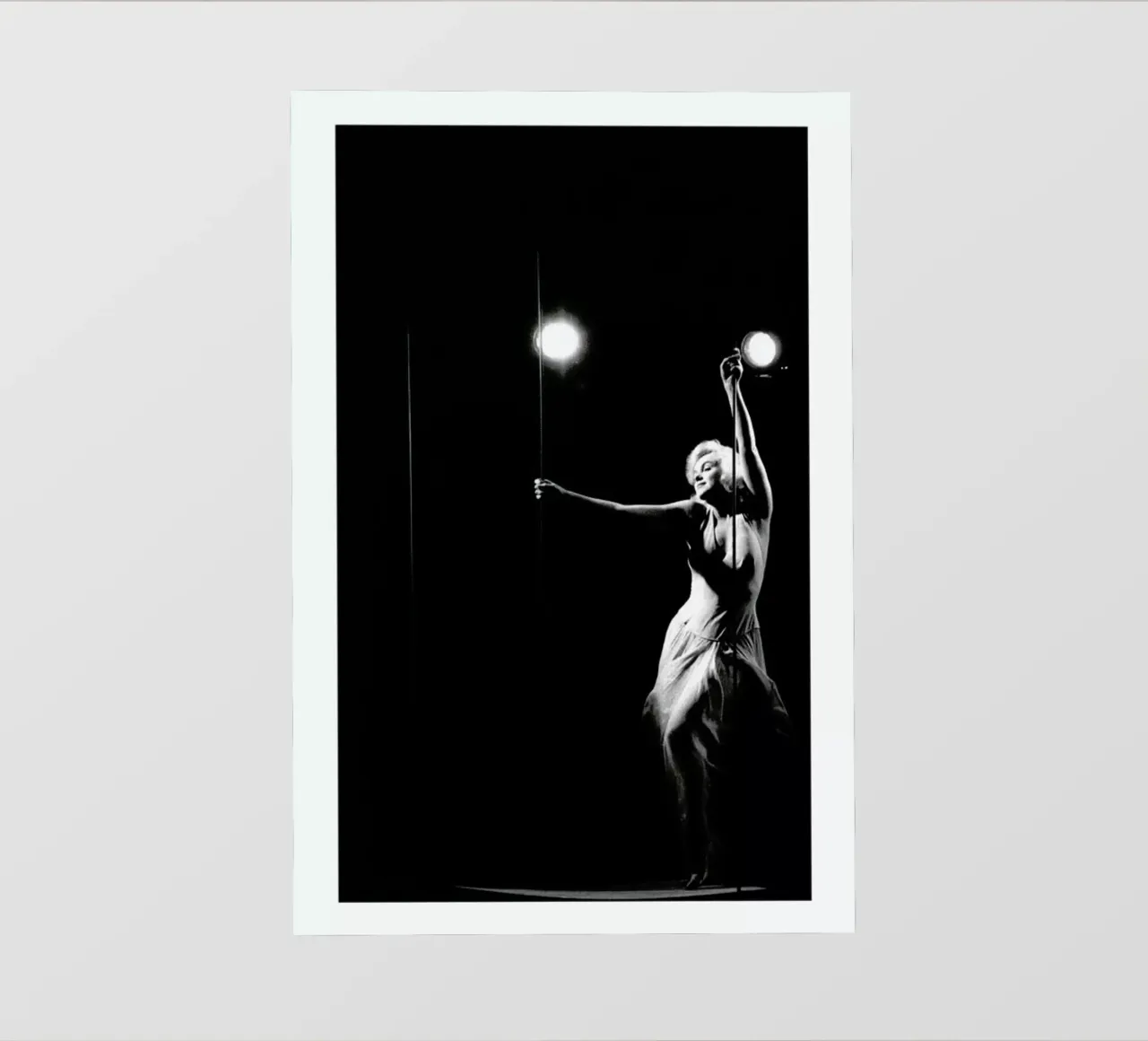 Marilyn Monroe in Let's Make Love, 1960 telo in pvc da Gallery Print and Art Limited