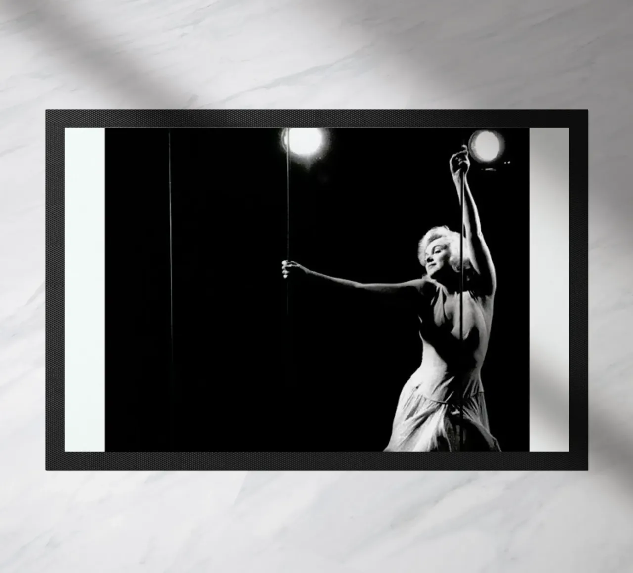 Marilyn Monroe in Let's Make Love, 1960 zerbino da Gallery Print and Art Limited
