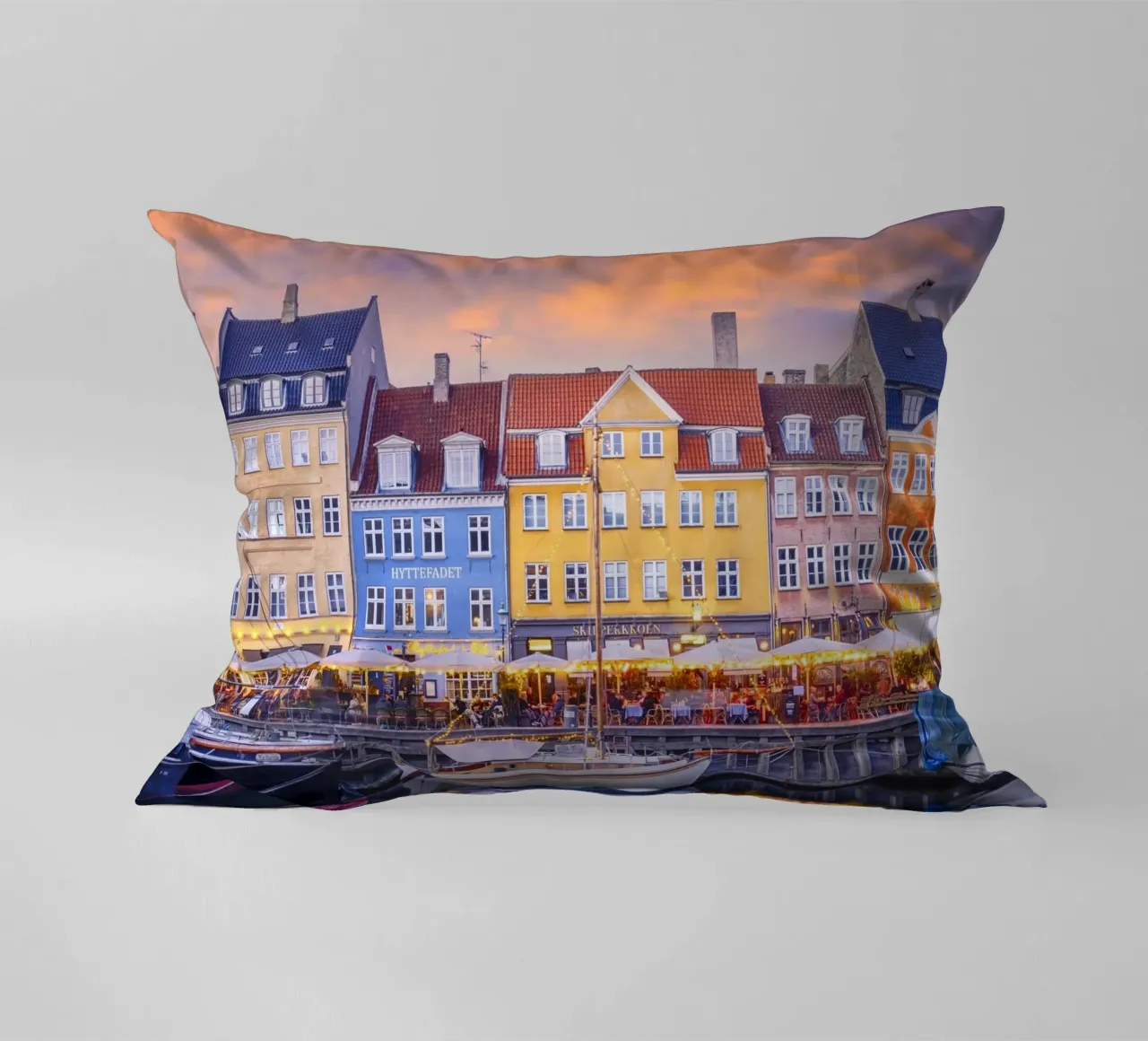 KOPENHAGEN Atmosfera serale di charme a Nyhavn cuscino da Melanie Viola