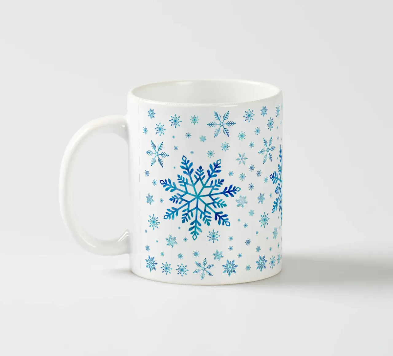 Magia invernale con i fiocchi di neve tazza in ceramica da CalliLetters
