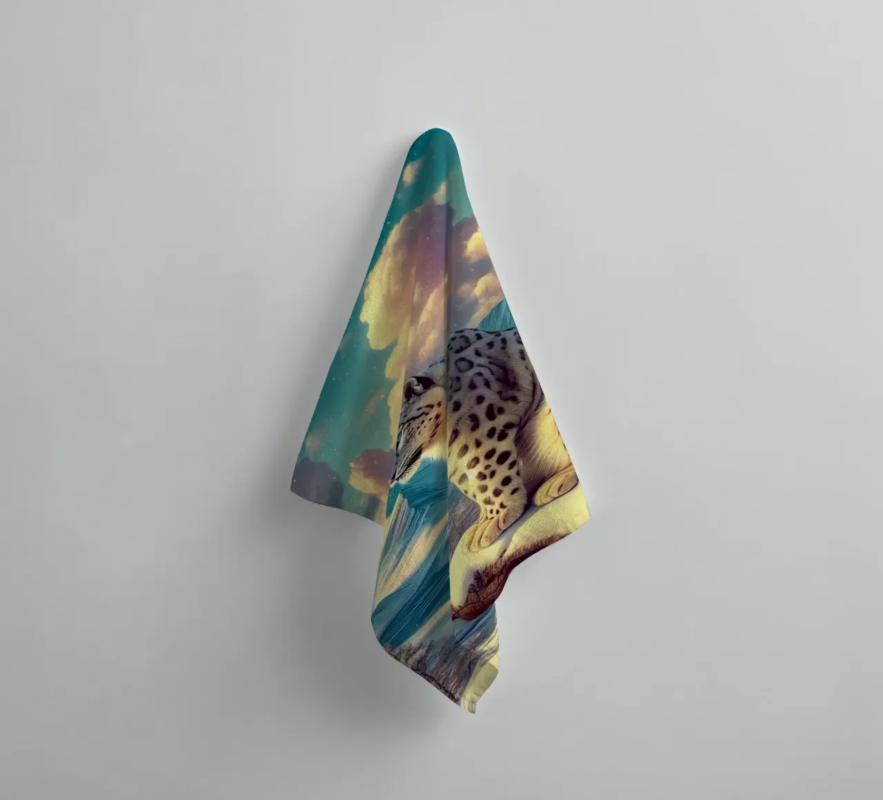 WEISSER LEOPARD Handtuch von RUBIANT ART