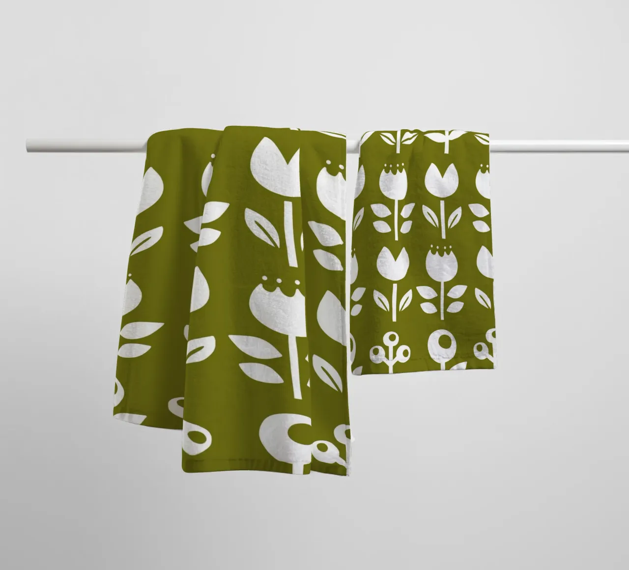 Retro Mid Century Flowers I asciugamano da bagno da BAINAI
