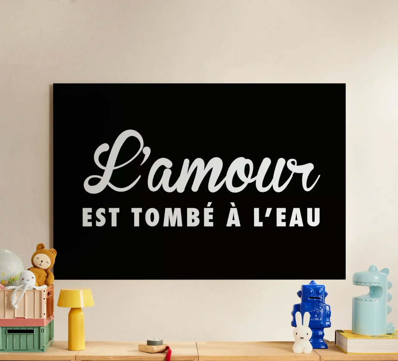 L'amour tombé II white on black acrylic glass by FRAICHE