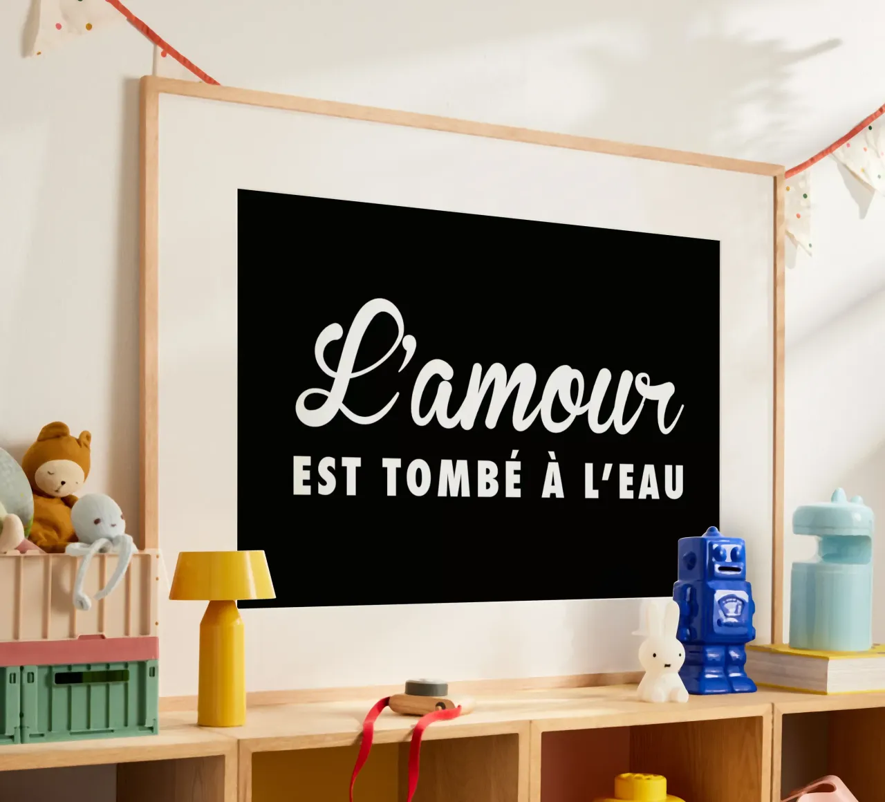 L'amour tombé II white on black poster con telaio in alluminio da FRAICHE