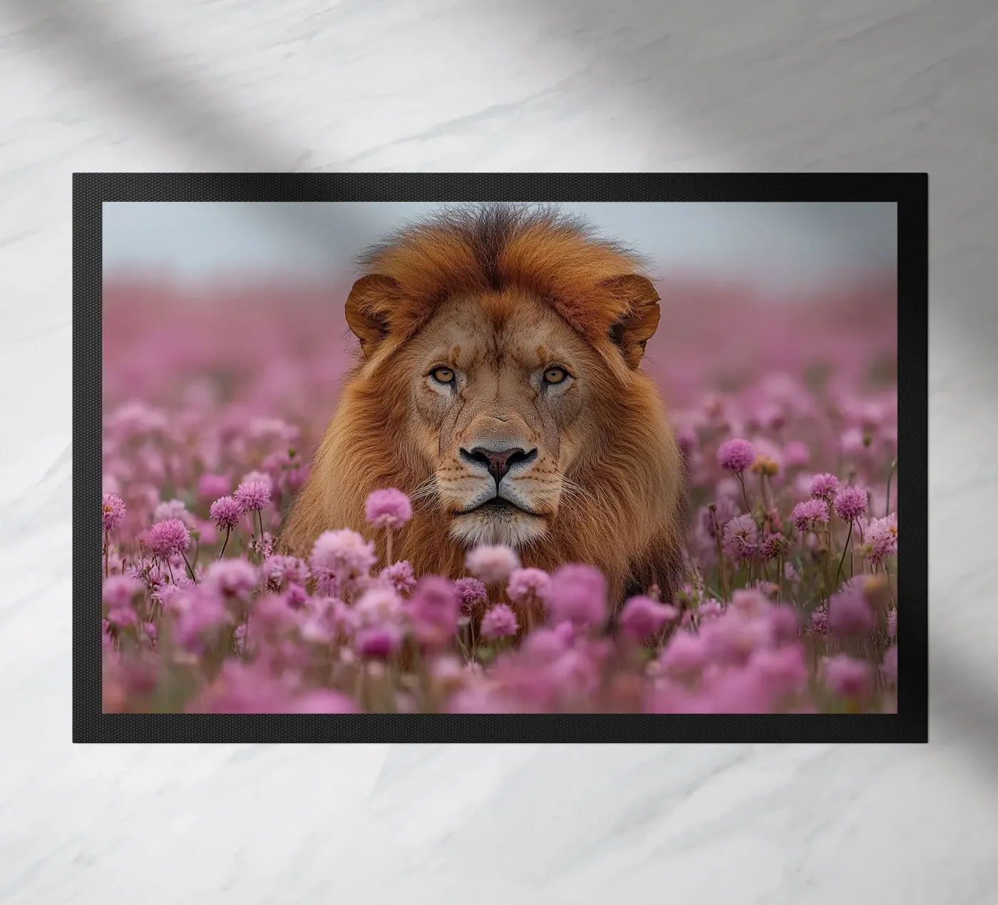 Löwe Fußmatte von Nikis Art Studio