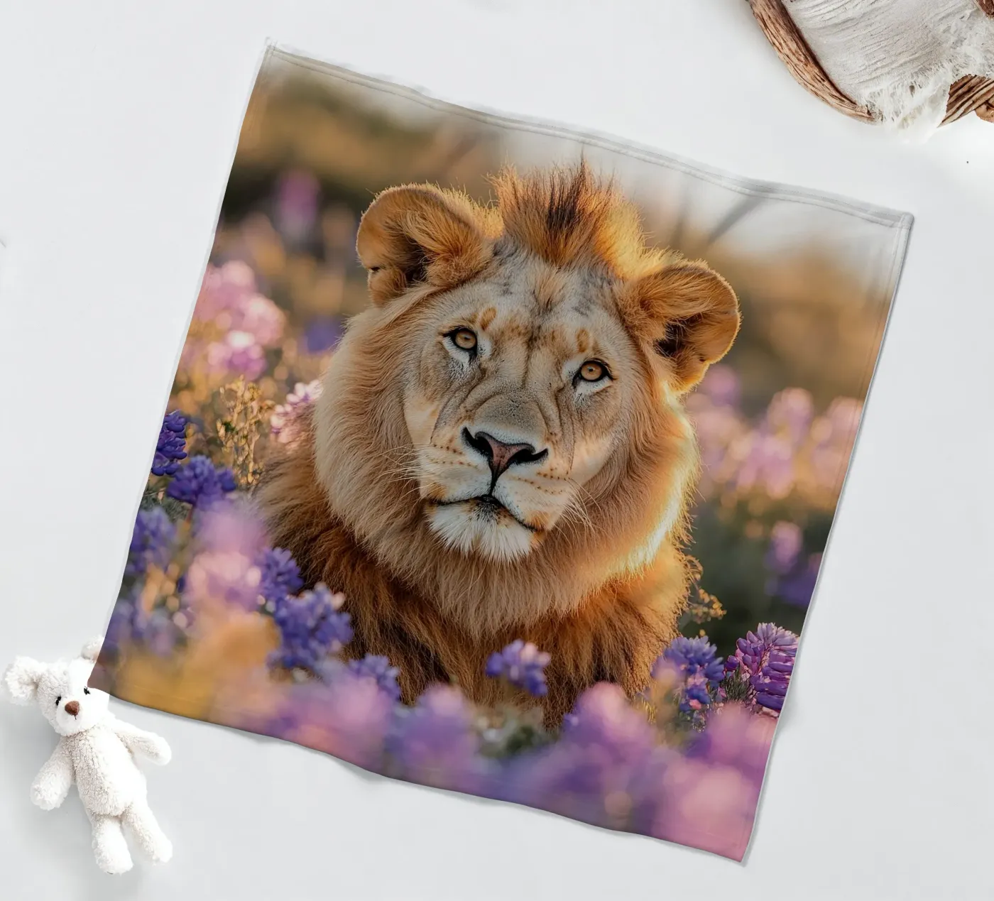 Lion Fleecedecke von Nikis Art Studio