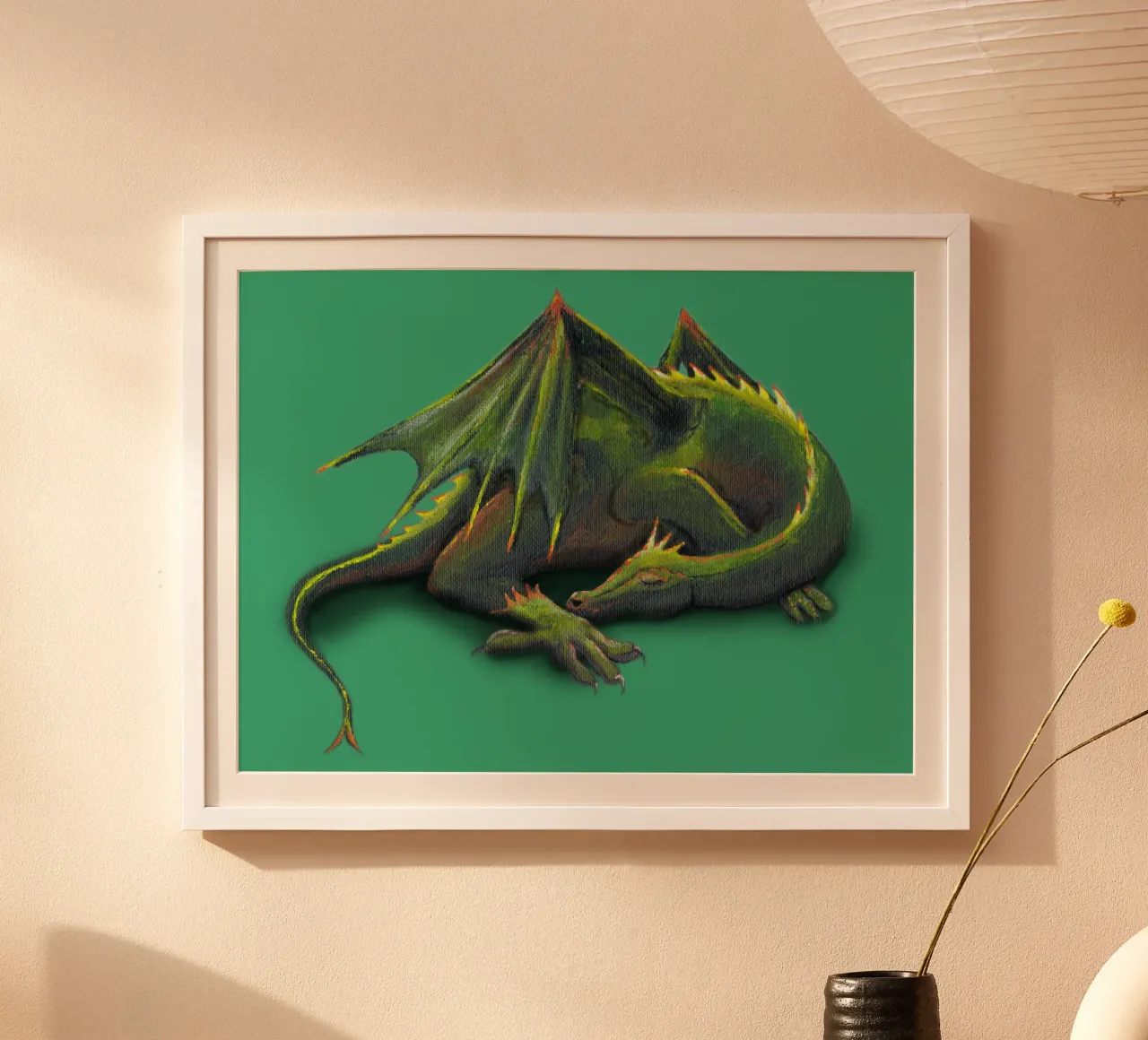 Drago addormentato poster con telaio in plastica da BwiseLizzy