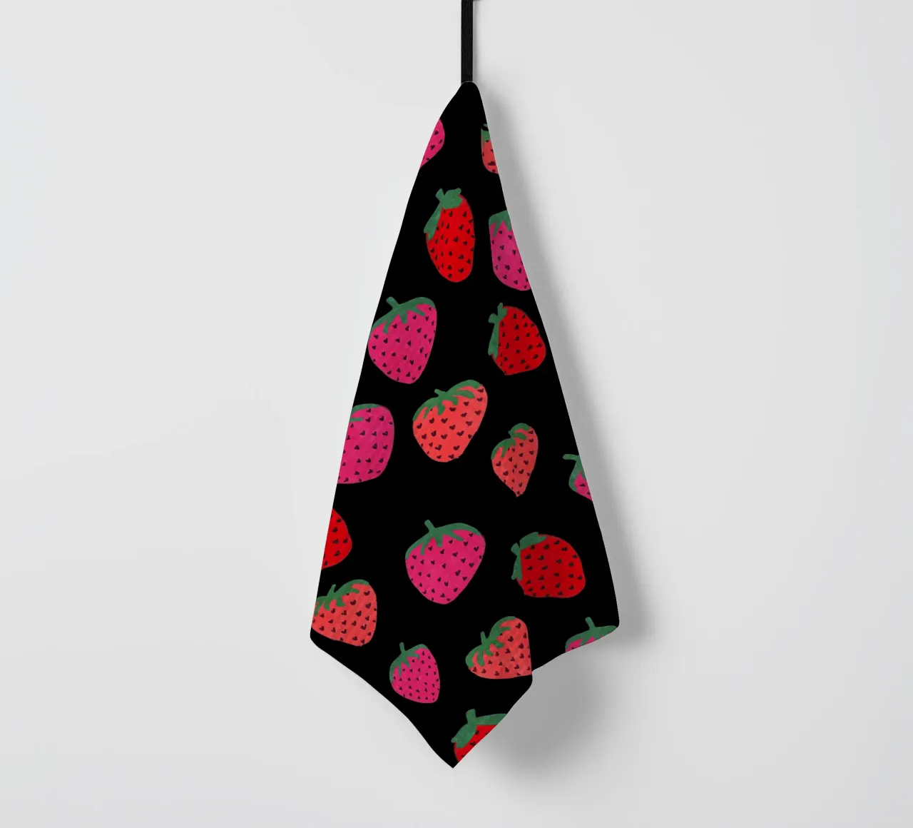 Estampado de fresas sobre negro paño de cocina de Illustration Raissa Oltmanns
