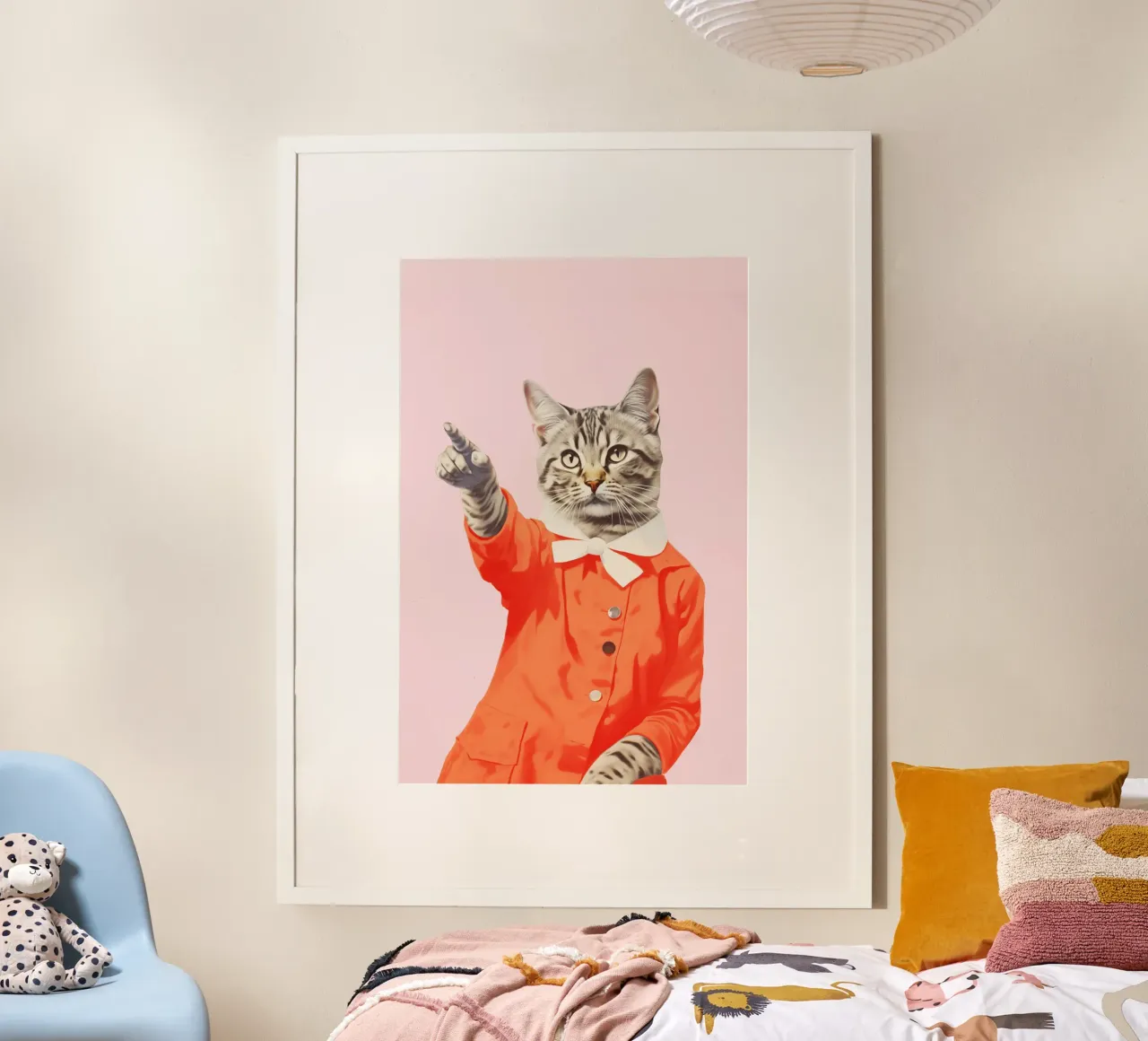 Kitty Cat in Orange Kleid Poster mit Holzrahmen von Malou-Studio