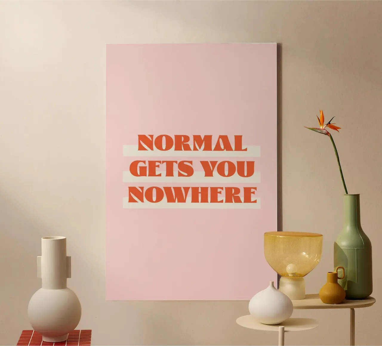 Normalität bringt dich nicht weiter Leinwand mit Schattenfugenrahmen von Malou-Studio
