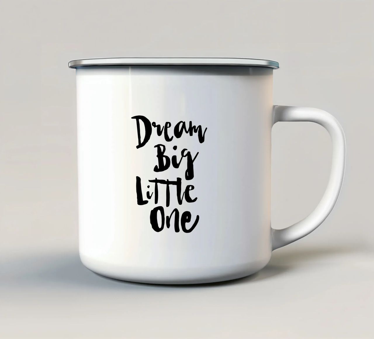 Sogna in grande piccolo in bianco e nero tazza in smalto da THE MOTIVATED TYPE