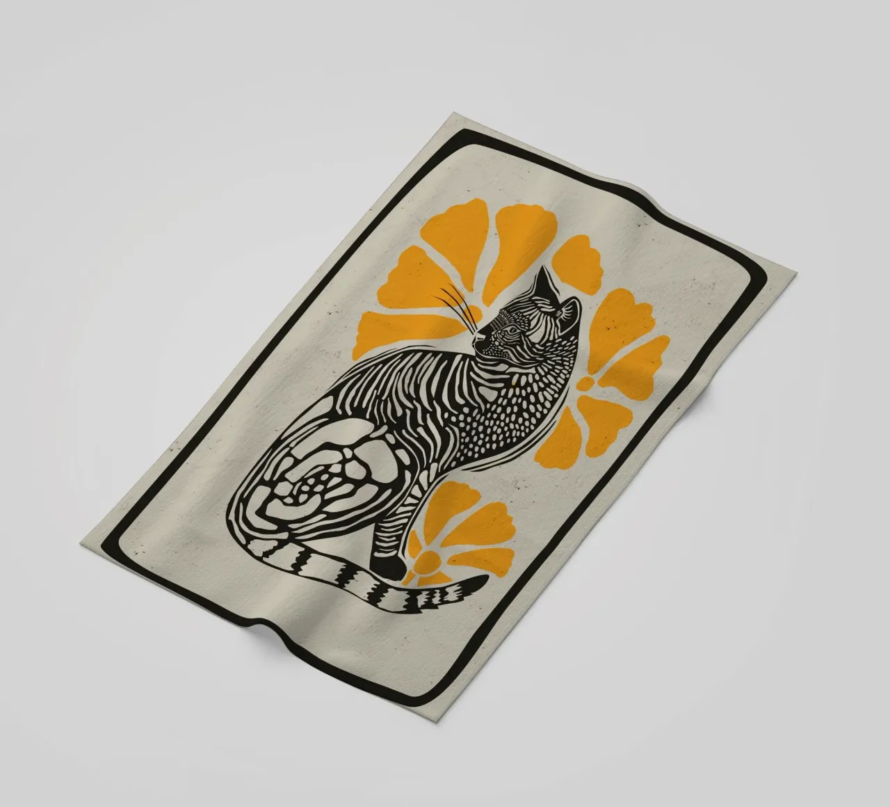 Gatto con fiori telo mare da Indigo Rain