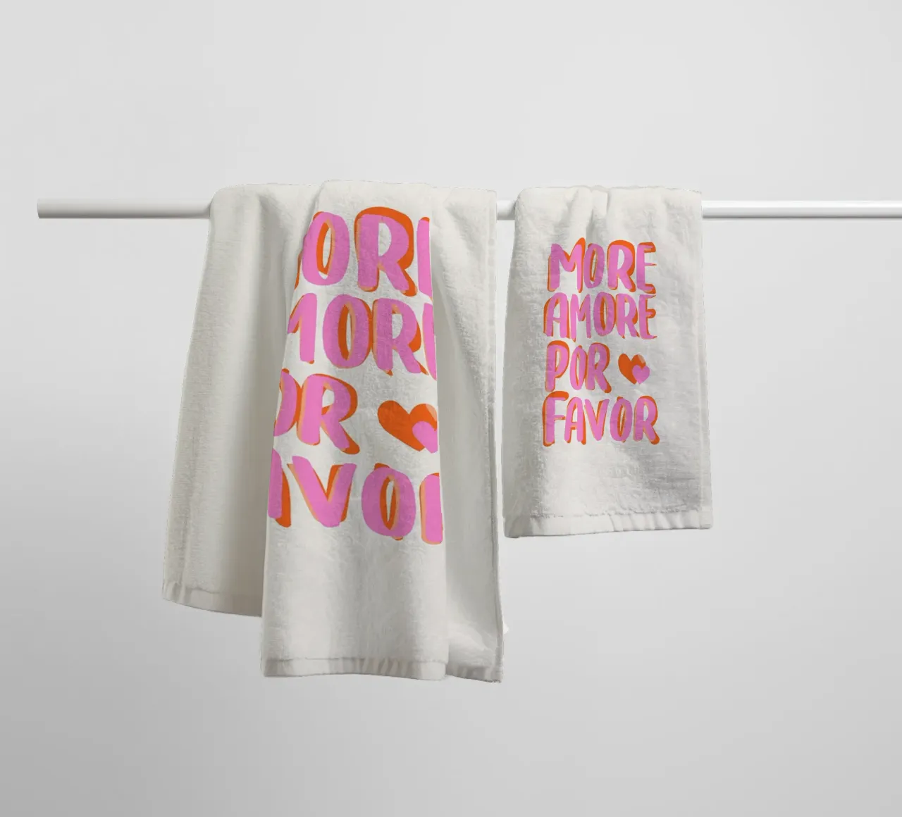 More Amore por Favore toalla de baño de Malou-Studio