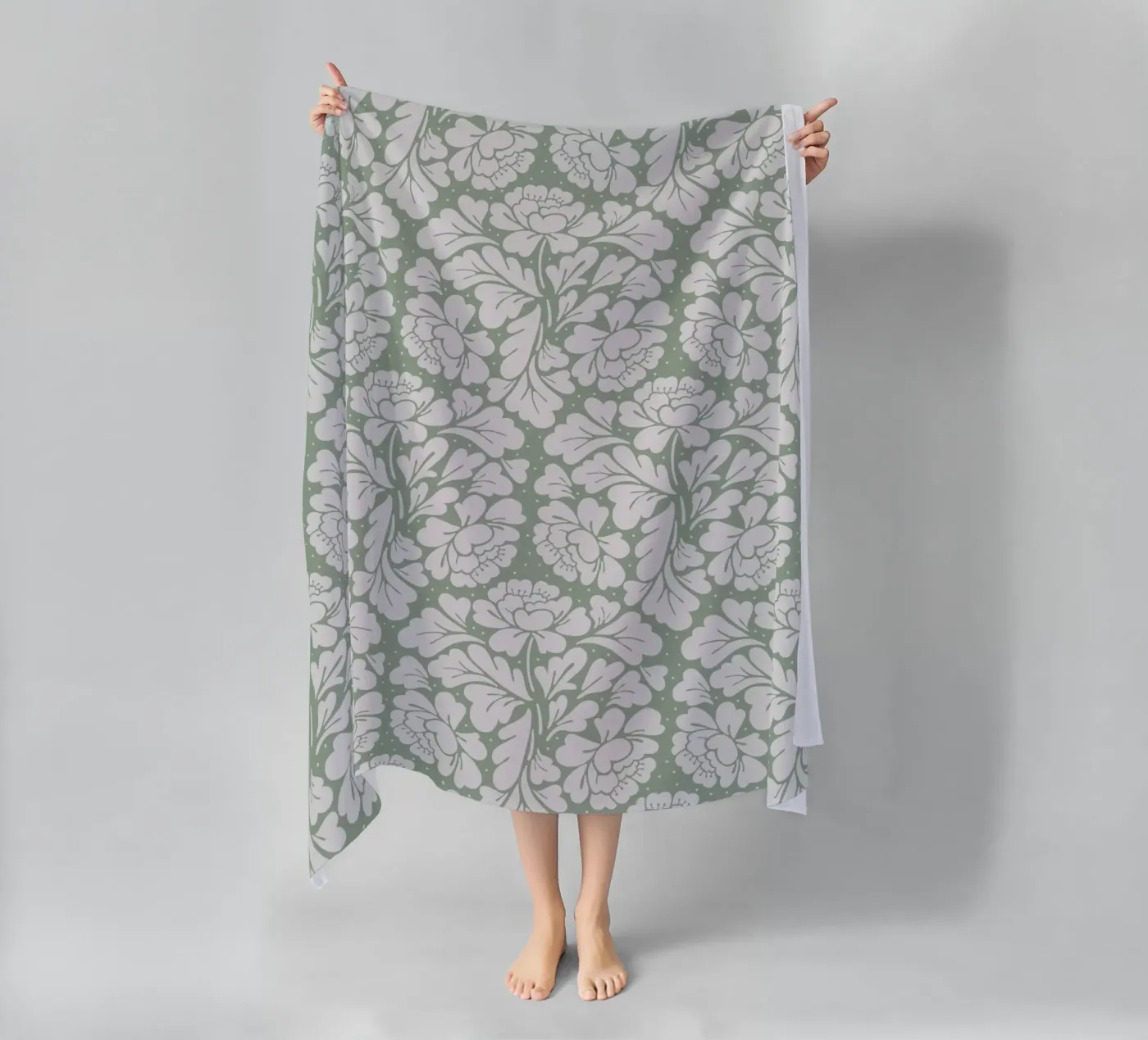 Baroque Pattern Sage Green telo mare da anisillustration