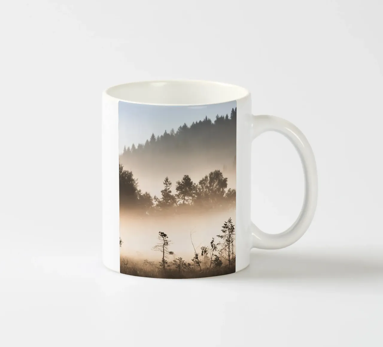 Foresta nuvolosa - Atmosfera naturale mistica tazza in ceramica da Whole©