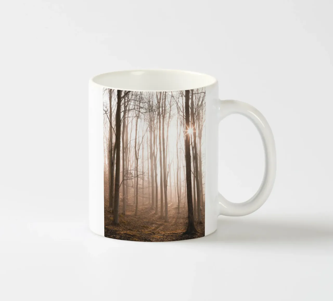 Foresta mistica nella luce del mattino - Fotografia murale della natura tazza in ceramica da Whole©