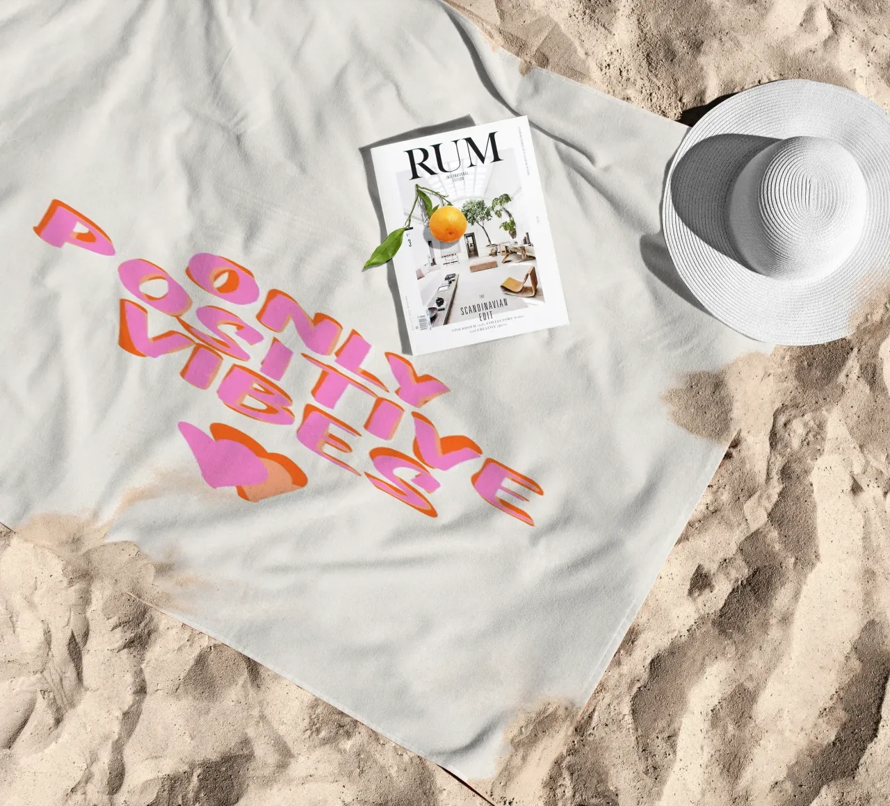 Only positive Vibes Strandtuch von Malou-Studio