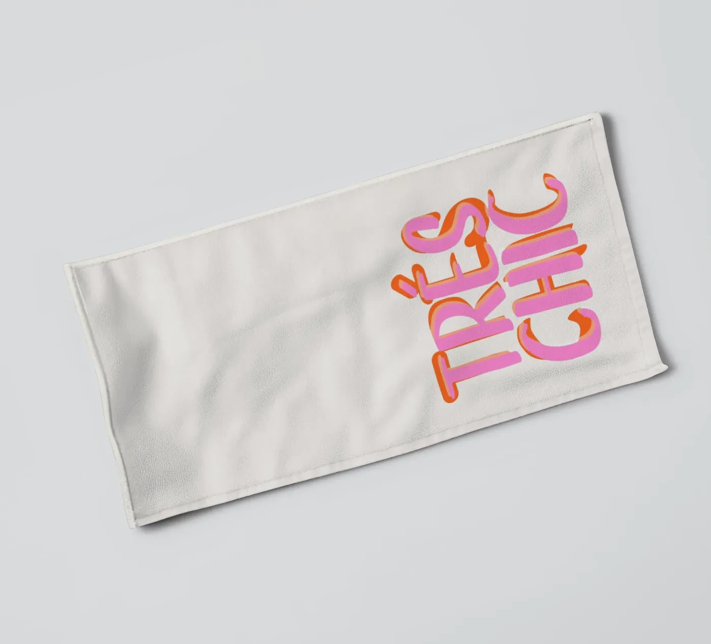 Trés Chic towel by Malou-Studio