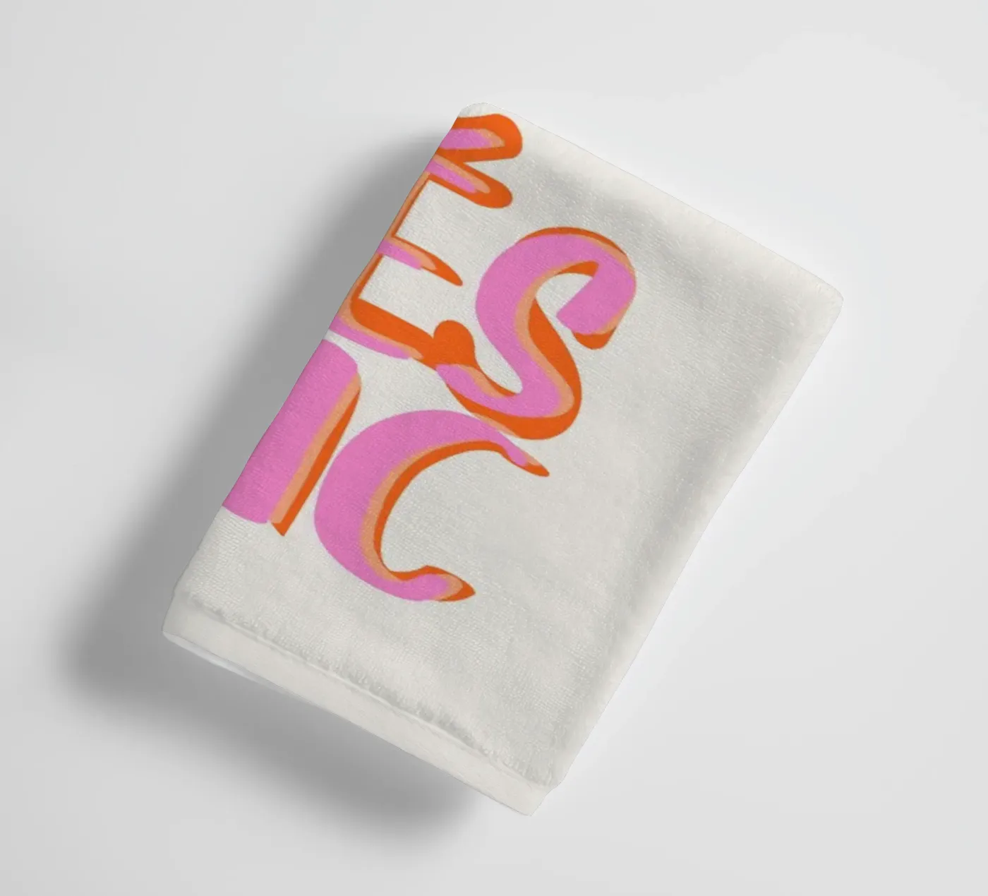 Trés Chic towel by Malou-Studio