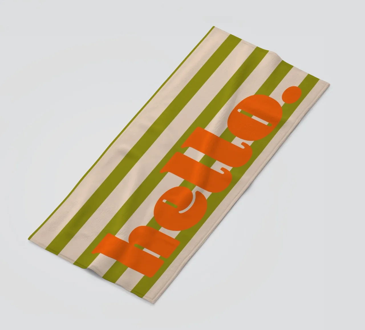 Hallo - Grün-Orange-Streifen Strandtuch von Malou-Studio