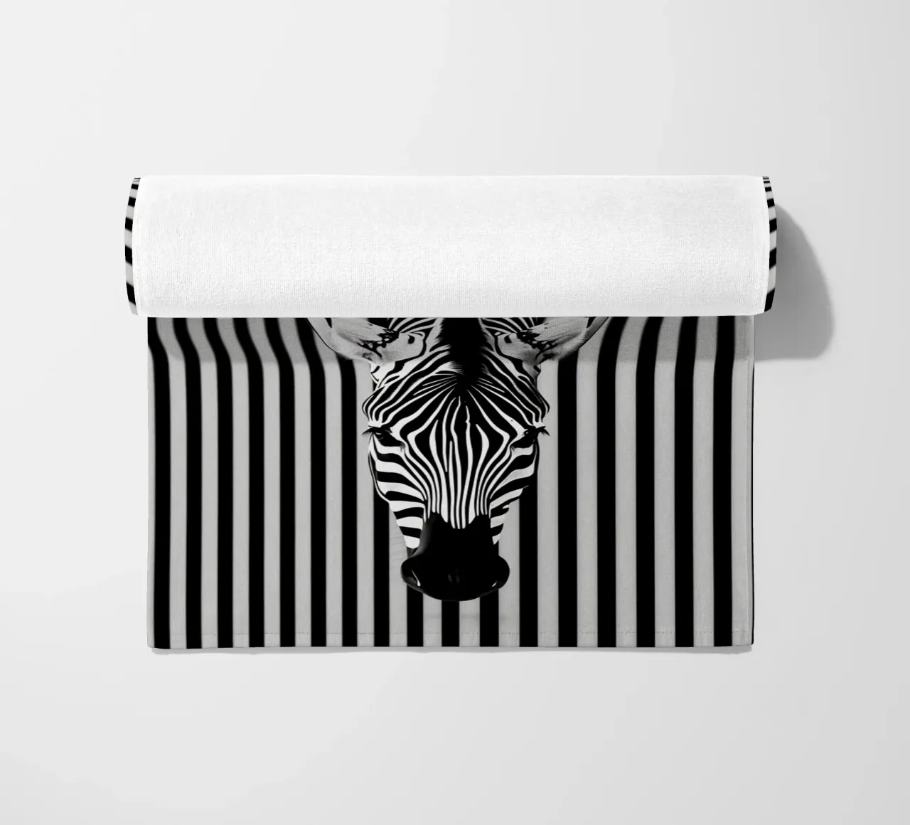 Ritratto di zebra | Strisce Op-Art telo mare da Autofocus