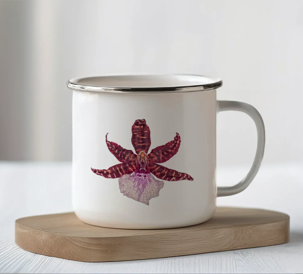 Bellezza squisita: Orchidea rossa tazza in smalto da Curious Collections by Marielle Leenders
