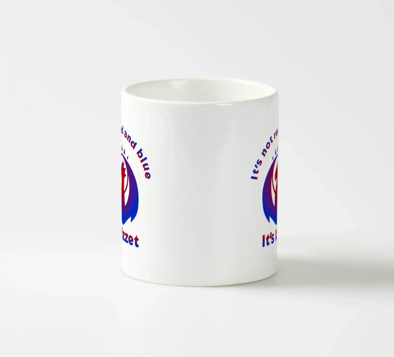 Non è rosso e blu, è Izzet. tazza in ceramica da Loobs