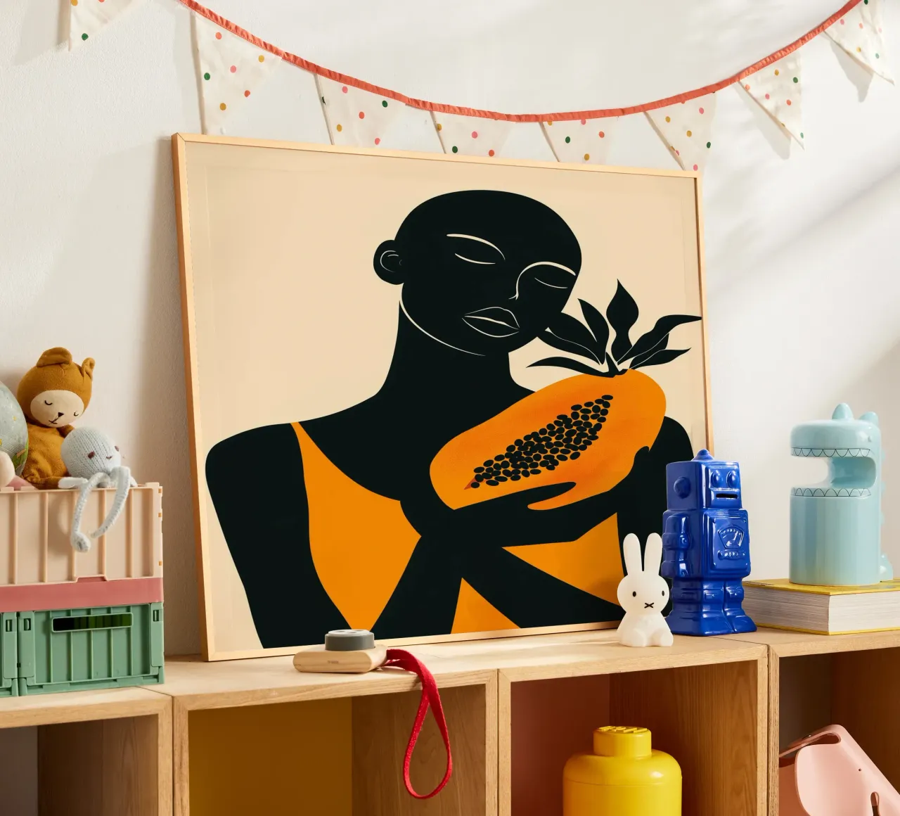 Donna africana con papaya arancione poster con telaio in alluminio da Autofocus