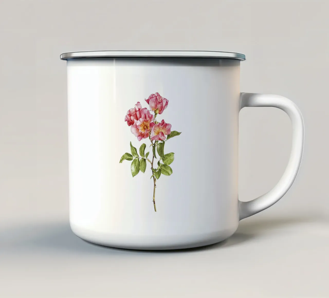 Bellezza indomita: Rosa selvatica tazza in smalto da Curious Collections by Marielle Leenders
