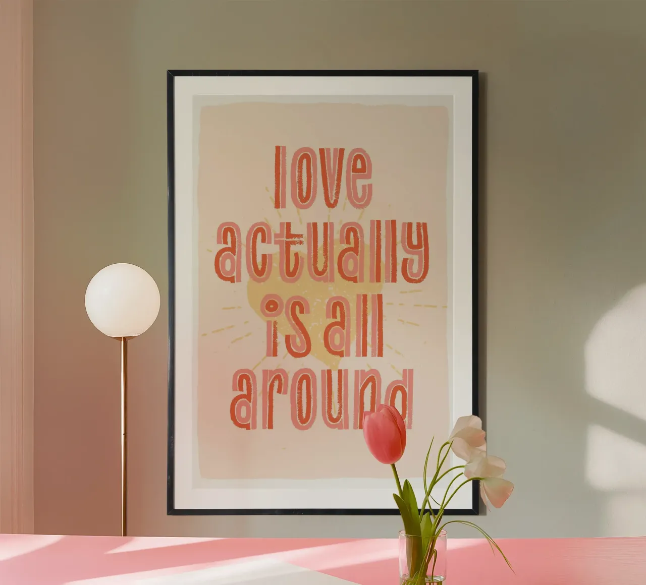 L'amore è davvero tutto intorno poster con telaio in legno da Malou-Studio