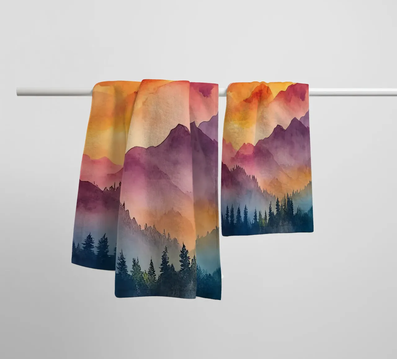 Montaña Sagrada: la serenidad de las cumbres toalla de baño de Théïa's Fantasia World