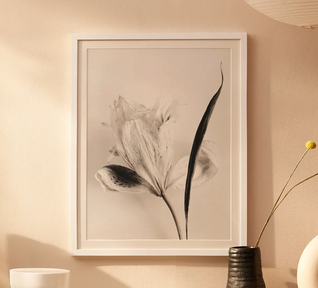 Arte dei tulipani d'epoca - design floreale senza tempo in color seppia carta hahnemühle da Whole©