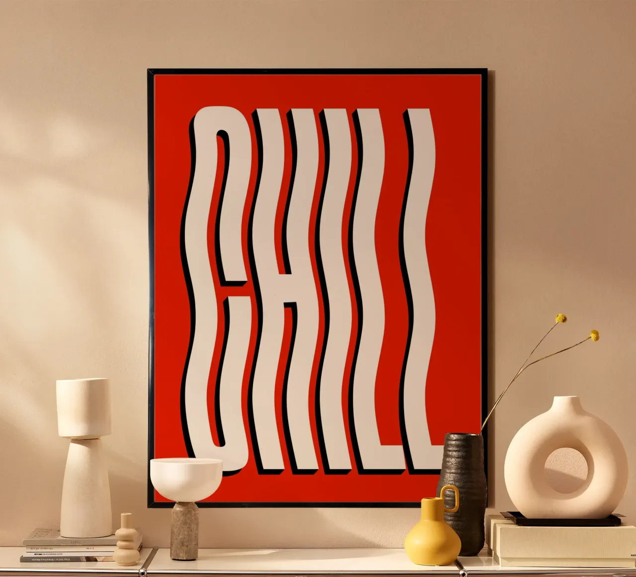 Testo ondulato freddo (tono rosso) poster con telaio in legno da Paigaam Studio