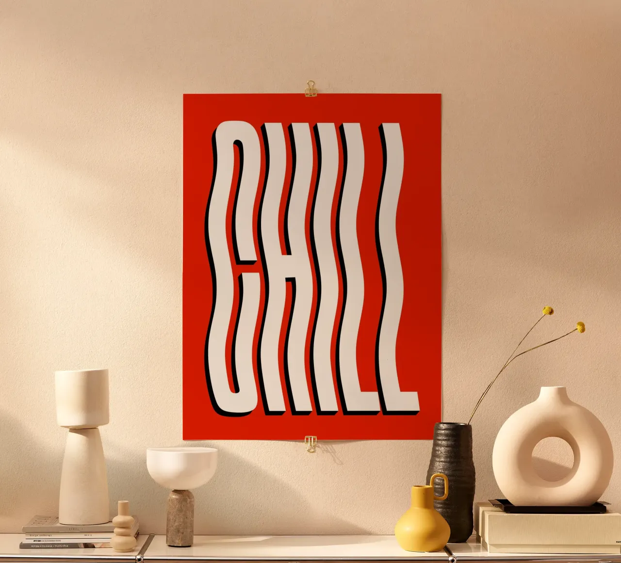 Testo ondulato freddo (tono rosso) poster con telaio in legno da Paigaam Studio