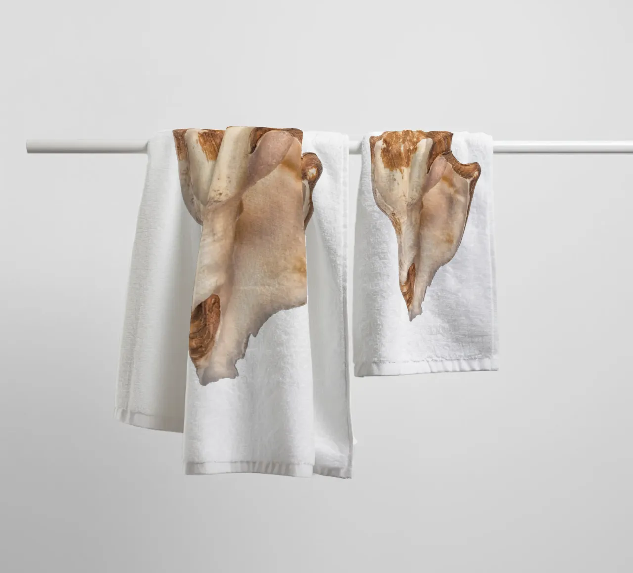 Exotic Elegance: Large Tropical Seashell towel by Curious Collections by Marielle Leenders
