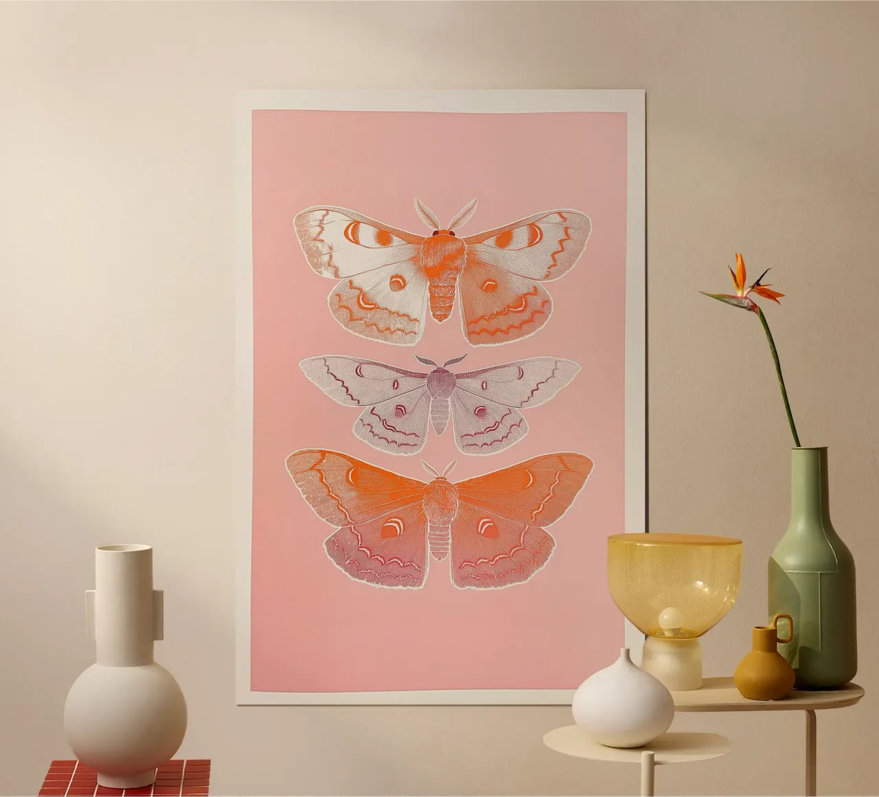Trio di farfalle rosa 02 poster con telaio in legno da Malou-Studio