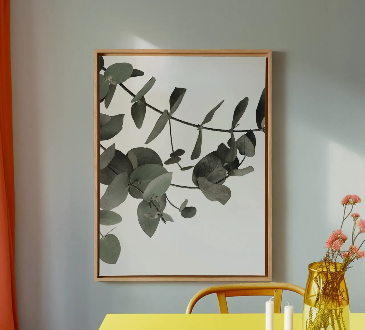 Eucalyptus Minimal - Stylish natural motif in subtle tones canvas by Whole©